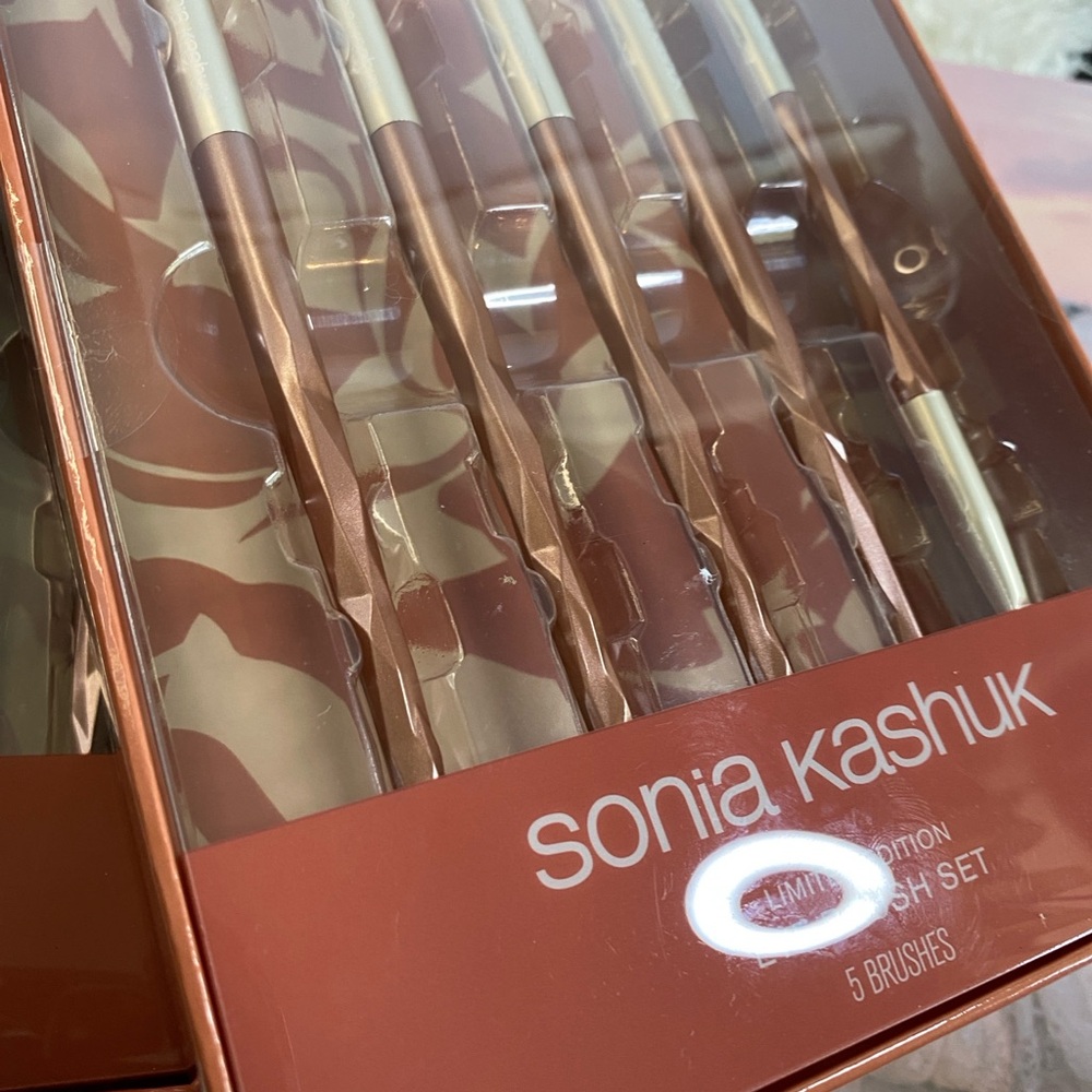FREE with Purchase / One Set NWT - Picture 3 of 5
